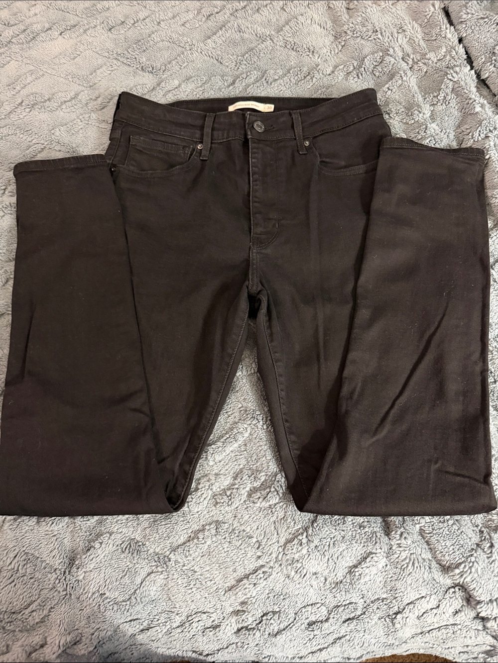 Woman’s Black Levi’s 721 High Rise Skinny Size 30